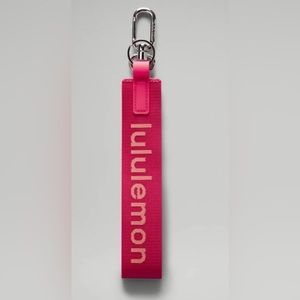 NWT Lululemon Athletica Never Lost Keychain in Raspberry Coulis/Mango Dream